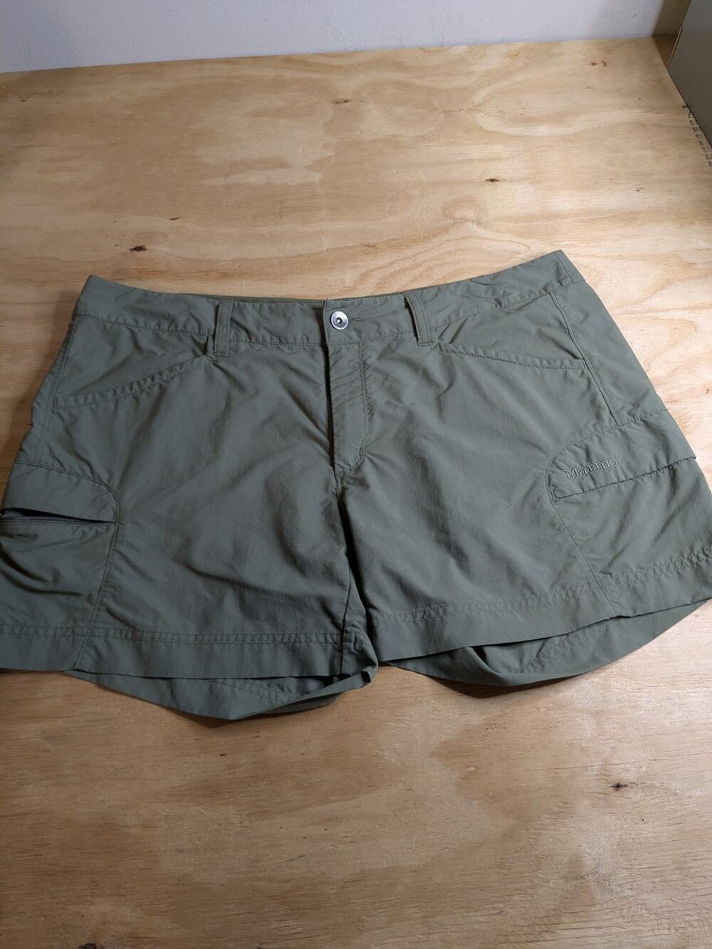 Marmot Women's Shorts Sz 12 Army Green Pockets Hiking Shorts